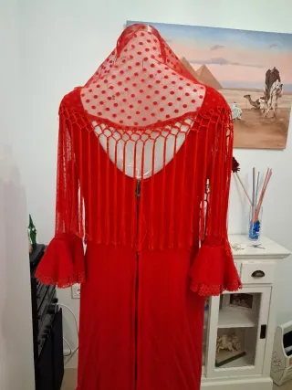 Traje de flamenca rojo volantes