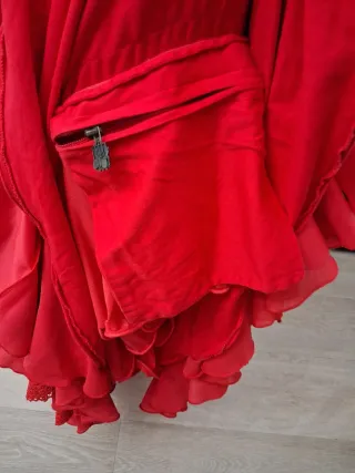 Traje de flamenca rojo volantes