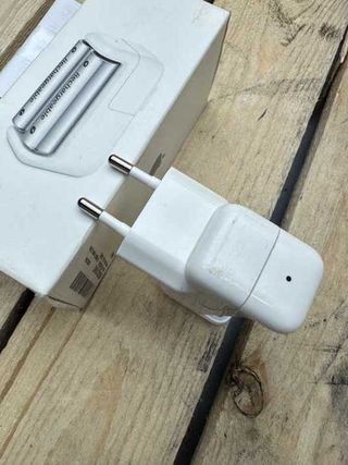 APPLE CARGADOR DE PILAS MC500ZM/A