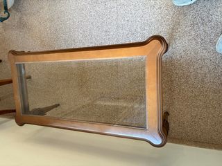 Mesa de salón de madera