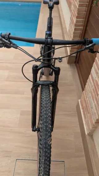 Orbea Alma Carbono | Transmisión y frenos XT