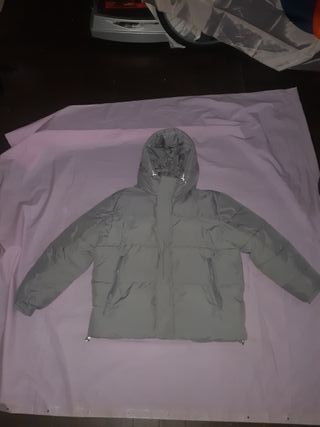 Cazadora Zara Gris con Capucha