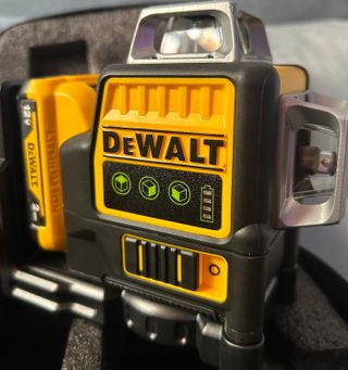 Kit a bateria Parkside Pladur + laser DeWalt