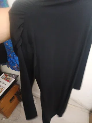 Vestido negro largo elástico