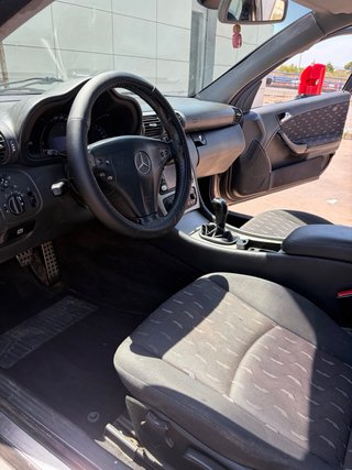 Mercedes-Benz C220 2004