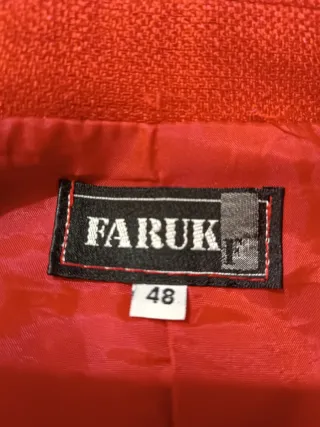 Elegante Traje Chaqueta y Falda Faruk T.44 Rojo