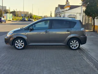 Toyota Verso 2004