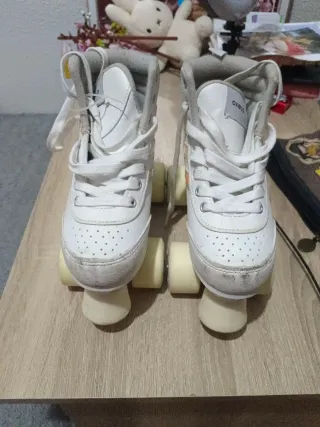 Patines blancos para niña