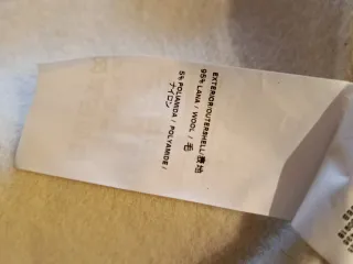 Chaquetón de lana mujer color mostaza. Adolfo D.