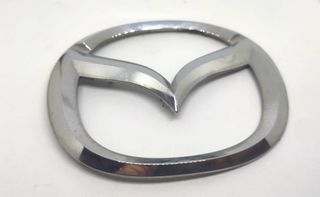 Simbolo Mazda usado 125x99mm frente traseira origi