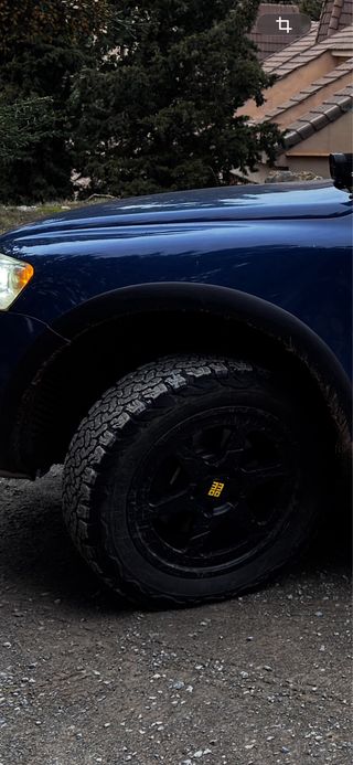 Llanta MOMO 18” + Neumático BFGOODRICH AT T/A