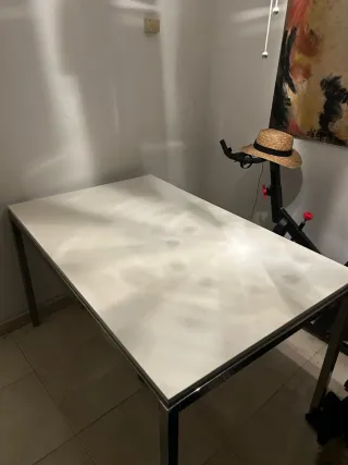 Mesa Comedor Blanca y Plata 1.4m