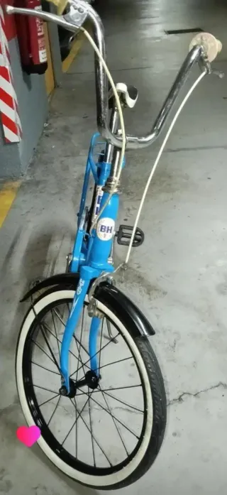 Bicicleta BH antigua azul