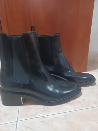 Botas altas Zara charol negras