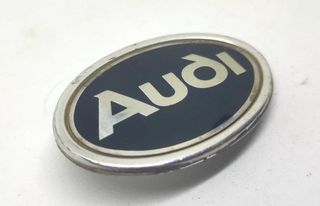 Simbolo Audi lateral usado original 51mm 8D0853621
