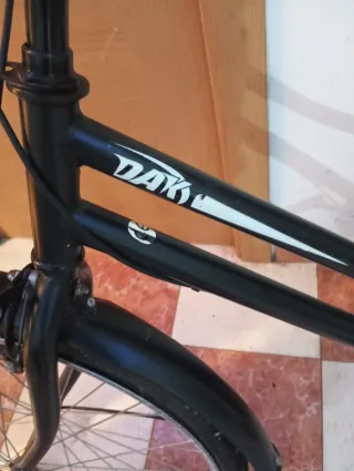 Bicicleta de paseo negra