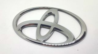 Simbolo Toyota 99x66mm frente traseira usado origi