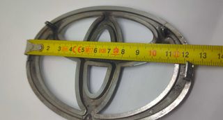 Simbolo Toyota 99x65mm frente 75311-05020 traseira
