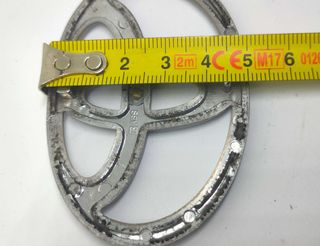 Simbolo Toyota 50x75mm frente traseira usado origi