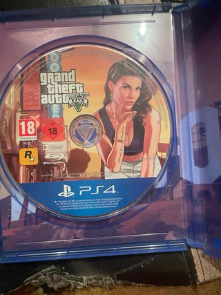 PS4 (PlayStation 4) Negra Con gta 5 Y mando