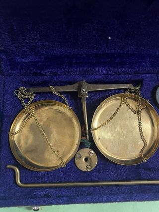 Báscula de precisión antigua