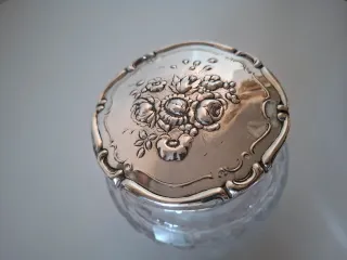 ANTIGUO JUEGO DE TOCADOR CRISTAL TALLADO Y PLATA