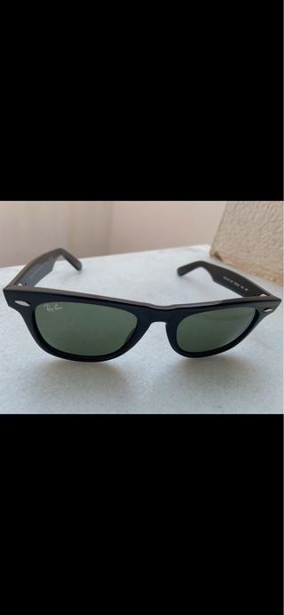 Gafas de sol Ray-Ban negras 2140