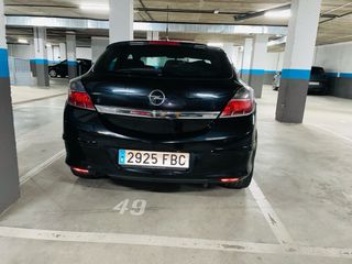 Opel Astra gtc 2006