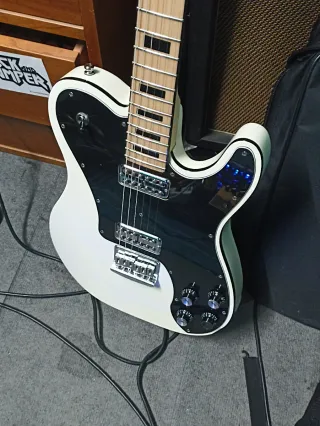 Guitarra Schecter PT Fastback OWHT