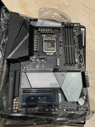Placa Base Gigabyte Z590 Aorus Pro AX