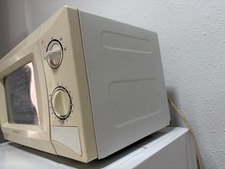 Microondas Daewoo Beige