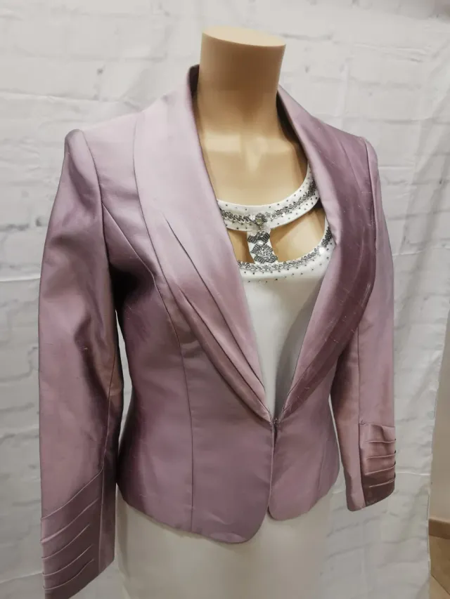 Chaqueta de seda nueva talla 40