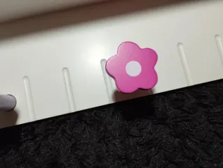 Perchero infantil con balda