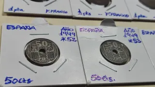 Lote 15 monedas, todas diferentes y en cartón.