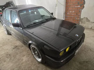 BMW e30 1988