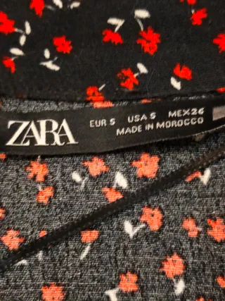 Abito fantasia nero e rosso