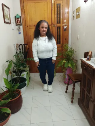 Servicio de cuidado de niños y adultos mayores.