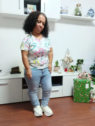 Servicio de cuidado de niños y adultos mayores.