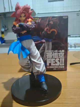 Gogeta SSJ4 Dragon Ball GT Figure