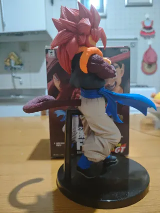 Gogeta SSJ4 Dragon Ball GT Figure