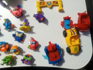 Lote Figuras SuperThings / SuperZings /Zomlings Z1