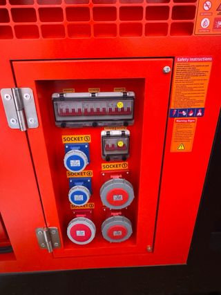 GRUPO ELECTROGENO GENERADOR 200 KVA