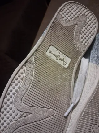 Zapatillas Pepe Jeans Blancas y Plateadas