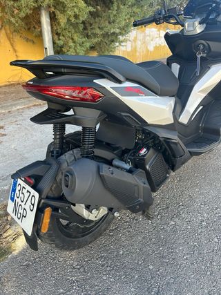 Aprilia SR 125 Scooter Automático