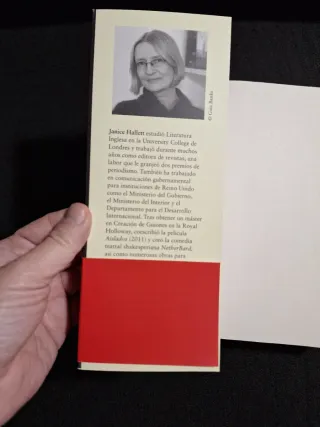 Janice Hallett. El examinador