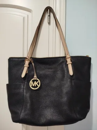 Bolso Michael Kors Jet Set Cuero Negro Dorado