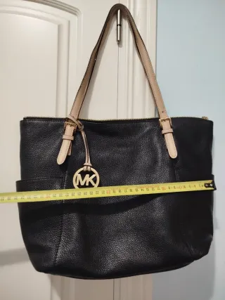 Bolso Michael Kors Jet Set Cuero Negro Dorado