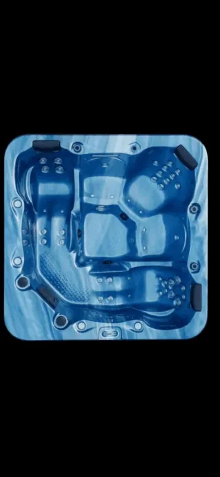 Jacuzzi 5 personas + Tapa y Escalera