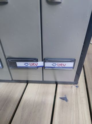 Buzón de Comunidad PRISMA Acceso Superior BTV G4 Color Arena