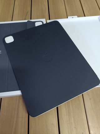 Apple Funda Smart Folio para el iPad Pro de 13 pulgadas (M5) - Negro